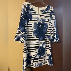 Ladies dress navy and white